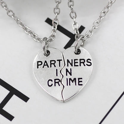 🔪Couple pendant partners in crime🫂